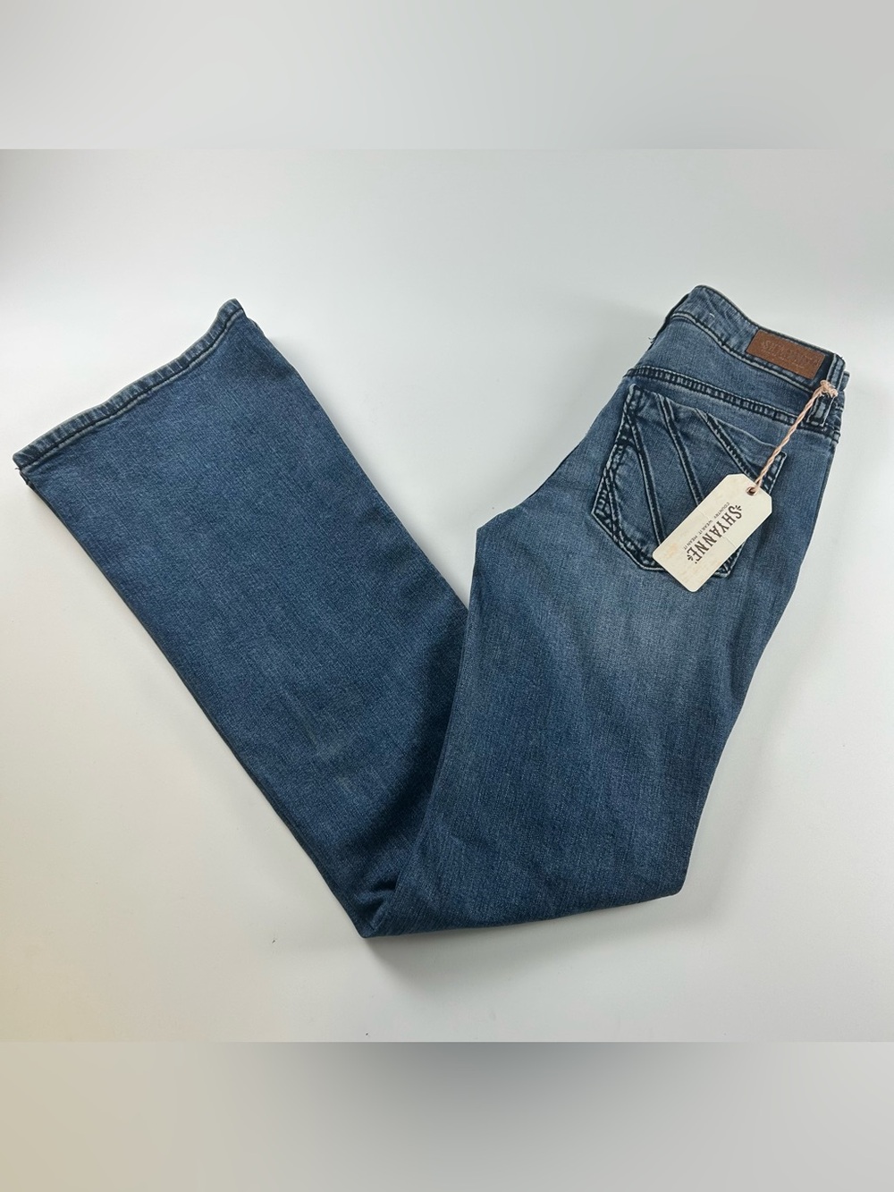 Shyanne WMNS SZ 26x34 Mid Rise Bootcut Jeans Medium Wash Western Boot Barn NWT